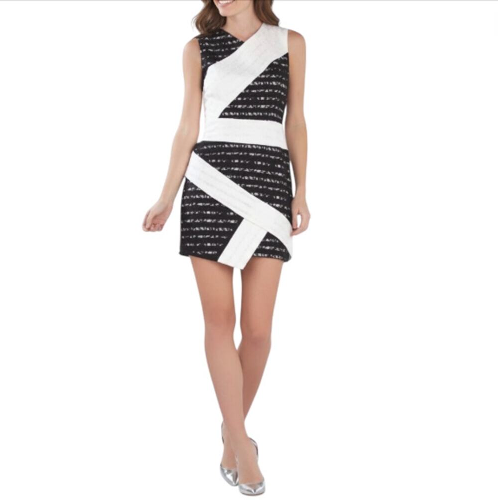 BCBG MAXAZRIA Dalia Lace Mini Dress Sz 6 Black Cocktail Retro Classic Timeless